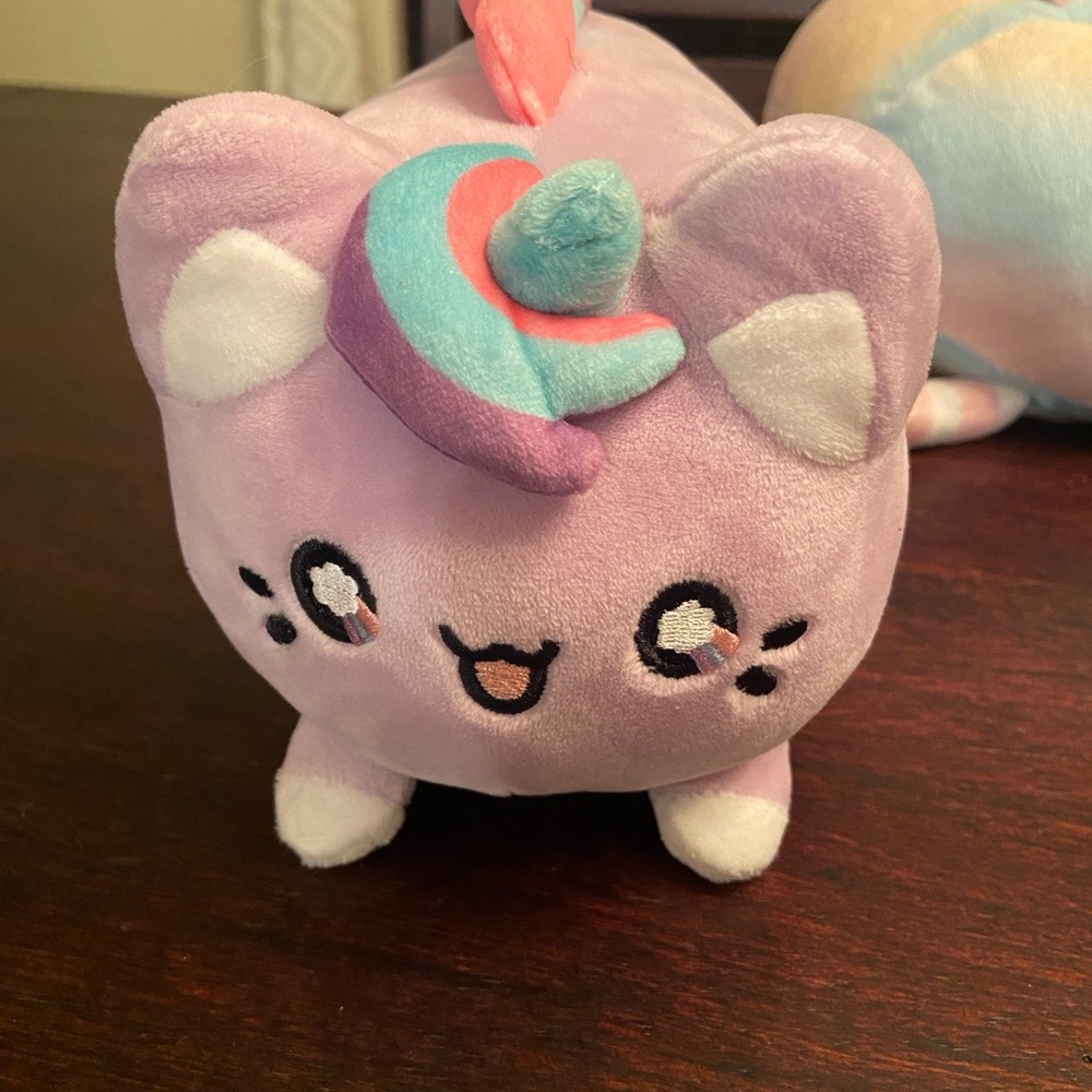 Aurora‎ Tasty Peach Plush Soft Light Purple Cat-Unicorn Meowchi Stuffed Animal